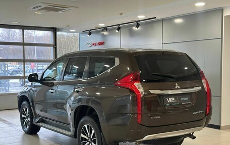 Mitsubishi Pajero Sport III рестайлинг, 2019 год, 2 975 000 рублей, 4 фотография