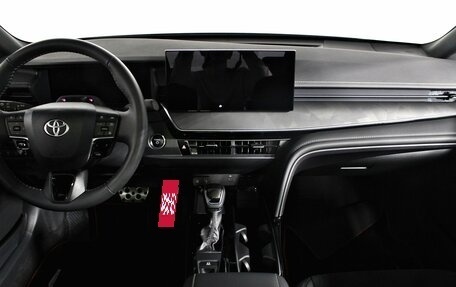 Toyota Camry, 2025 год, 4 940 000 рублей, 14 фотография