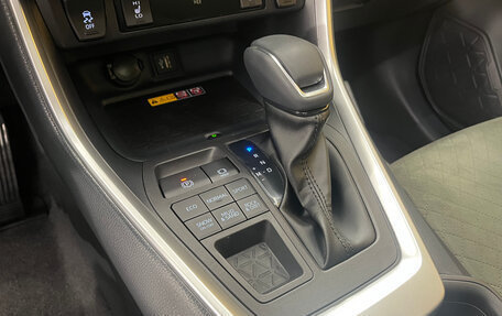 Toyota RAV4, 2025 год, 4 199 000 рублей, 11 фотография