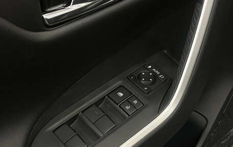 Toyota RAV4, 2025 год, 4 199 000 рублей, 13 фотография