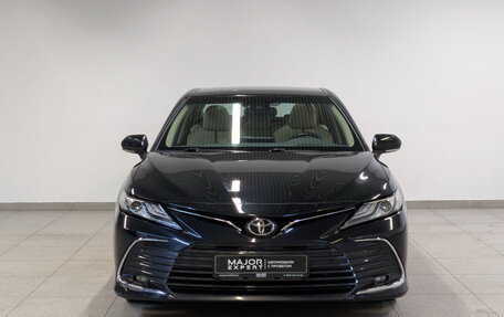 Toyota Camry, 2022 год, 3 440 000 рублей, 2 фотография
