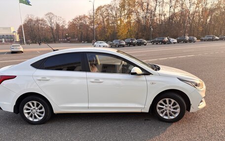 Hyundai Solaris II рестайлинг, 2018 год, 1 450 000 рублей, 4 фотография