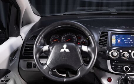 Mitsubishi Grandis, 2010 год, 999 000 рублей, 8 фотография