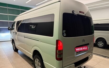 Toyota RegiusAce, 2011 год, 2 740 000 рублей, 4 фотография