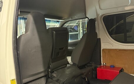 Toyota RegiusAce, 2011 год, 2 740 000 рублей, 11 фотография