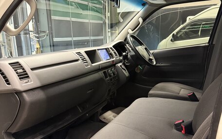 Toyota RegiusAce, 2011 год, 2 740 000 рублей, 9 фотография