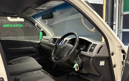 Toyota RegiusAce, 2011 год, 2 740 000 рублей, 13 фотография