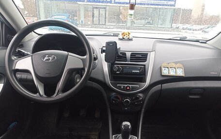 Hyundai Solaris II рестайлинг, 2016 год, 770 000 рублей, 7 фотография