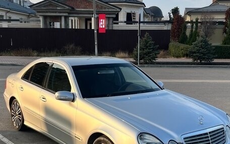 Mercedes-Benz E-Класс, 2003 год, 720 000 рублей, 3 фотография