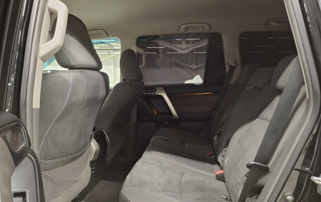 Toyota Land Cruiser Prado 150 рестайлинг 2, 2011 год, 2 289 000 рублей, 15 фотография