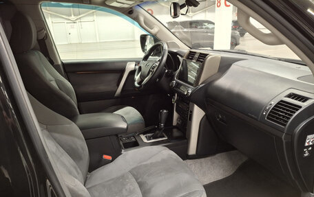 Toyota Land Cruiser Prado 150 рестайлинг 2, 2011 год, 2 289 000 рублей, 13 фотография