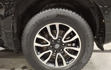 Toyota Land Cruiser Prado 150 рестайлинг 2, 2011 год, 2 289 000 рублей, 22 фотография