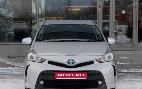 Toyota Prius Alpha I (ZVW40/41), 2015 год, 1 650 000 рублей, 2 фотография