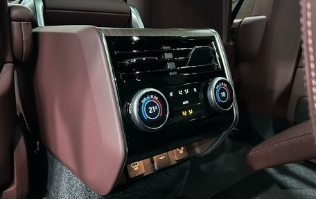 Land Rover Range Rover IV рестайлинг, 2024 год, 22 990 000 рублей, 26 фотография