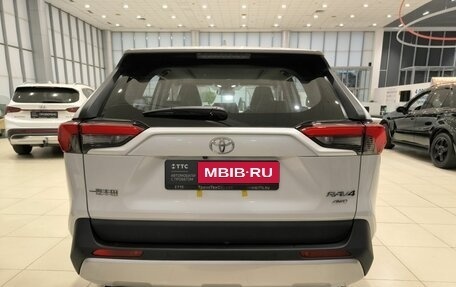 Toyota RAV4, 2025 год, 4 300 000 рублей, 7 фотография