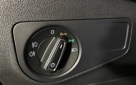 Volkswagen Tiguan II, 2018 год, 2 380 000 рублей, 19 фотография