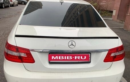 Mercedes-Benz E-Класс, 2011 год, 1 650 000 рублей, 3 фотография