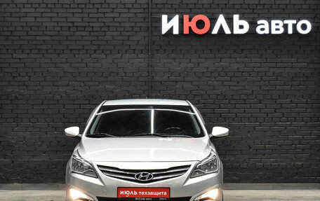 Hyundai Solaris II рестайлинг, 2014 год, 900 000 рублей, 2 фотография