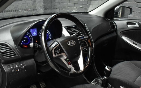 Hyundai Solaris II рестайлинг, 2014 год, 900 000 рублей, 16 фотография