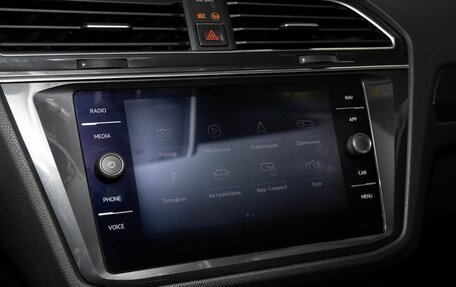 Volkswagen Tiguan II, 2018 год, 2 998 000 рублей, 11 фотография