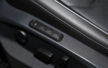 Volkswagen Tiguan II, 2018 год, 2 998 000 рублей, 15 фотография