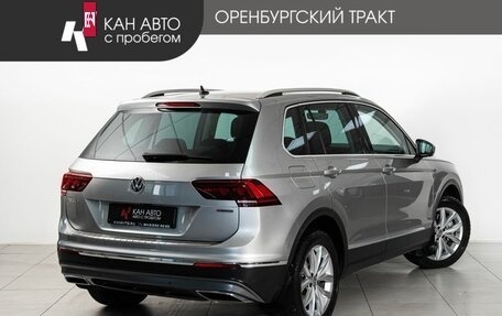 Volkswagen Tiguan II, 2018 год, 2 998 000 рублей, 3 фотография