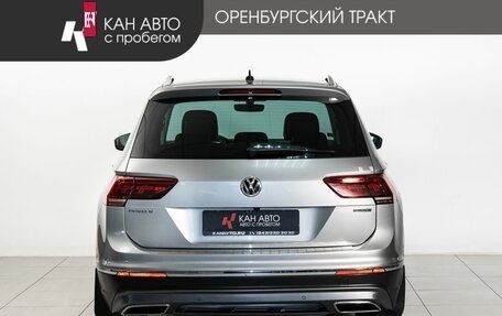Volkswagen Tiguan II, 2018 год, 2 998 000 рублей, 4 фотография