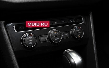 Volkswagen Tiguan II, 2018 год, 2 998 000 рублей, 12 фотография