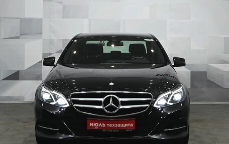 Mercedes-Benz E-Класс, 2013 год, 2 200 000 рублей, 2 фотография