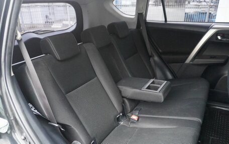 Toyota RAV4, 2015 год, 1 850 000 рублей, 10 фотография