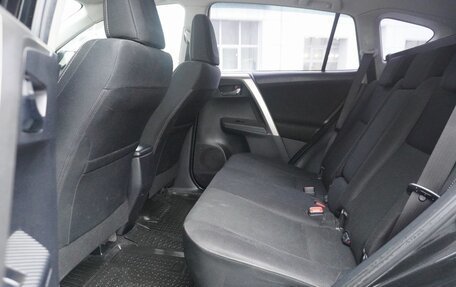 Toyota RAV4, 2015 год, 1 850 000 рублей, 9 фотография