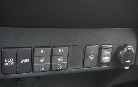 Toyota RAV4, 2015 год, 1 850 000 рублей, 16 фотография