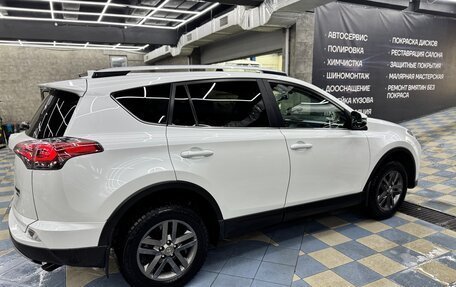 Toyota RAV4, 2018 год, 2 550 000 рублей, 4 фотография