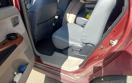 Mitsubishi Grandis, 2004 год, 700 000 рублей, 11 фотография