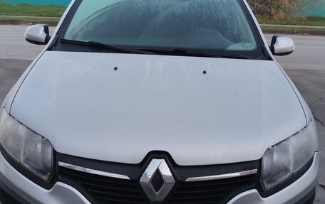 Renault Sandero II рестайлинг, 2015 год, 850 000 рублей, 3 фотография