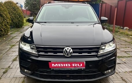 Volkswagen Tiguan II, 2020 год, 2 430 000 рублей, 1 фотография