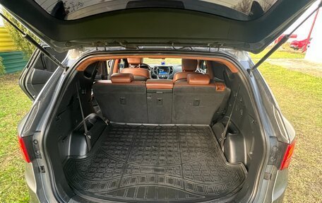 Hyundai Santa Fe III рестайлинг, 2012 год, 1 520 000 рублей, 28 фотография