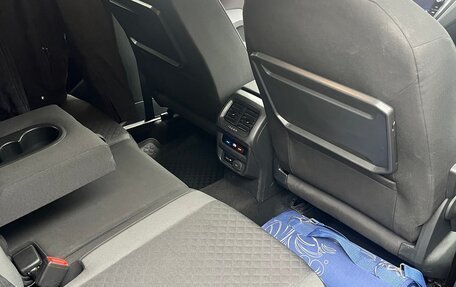 Volkswagen Tiguan II, 2020 год, 2 430 000 рублей, 11 фотография