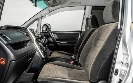 Toyota Noah III, 2011 год, 1 600 000 рублей, 6 фотография