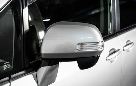 Toyota Noah III, 2011 год, 1 600 000 рублей, 15 фотография