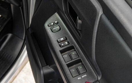 Toyota Noah III, 2011 год, 1 600 000 рублей, 13 фотография