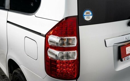 Toyota Noah III, 2011 год, 1 600 000 рублей, 17 фотография