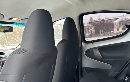 Peugeot 107 I рестайлинг, 2007 год, 350 000 рублей, 15 фотография