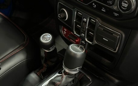 Jeep Gladiator, 2022 год, 9 399 900 рублей, 19 фотография