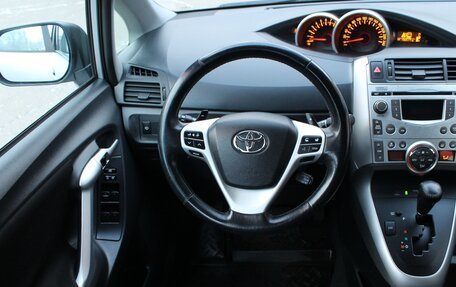 Toyota Verso I, 2010 год, 1 180 000 рублей, 7 фотография