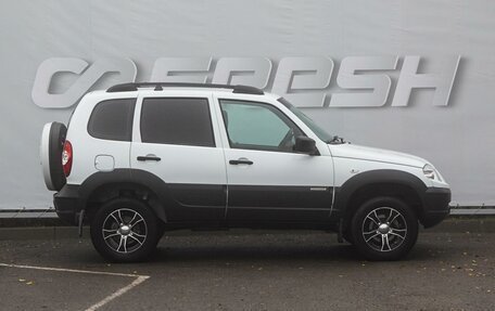 Chevrolet Niva I рестайлинг, 2016 год, 869 000 рублей, 4 фотография