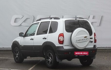 Chevrolet Niva I рестайлинг, 2016 год, 869 000 рублей, 2 фотография