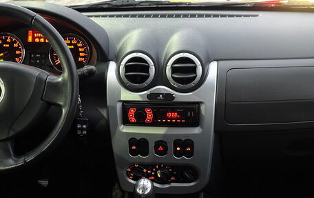 Renault Sandero I, 2014 год, 799 000 рублей, 19 фотография