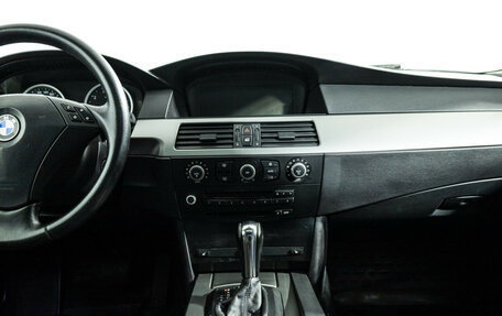 BMW 5 серия, 2003 год, 749 585 рублей, 14 фотография