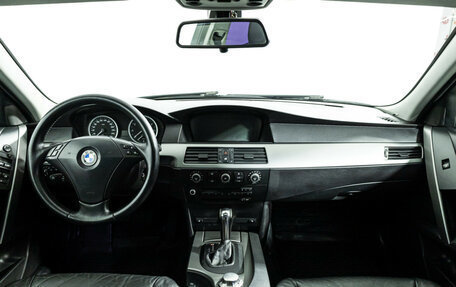 BMW 5 серия, 2003 год, 749 585 рублей, 13 фотография